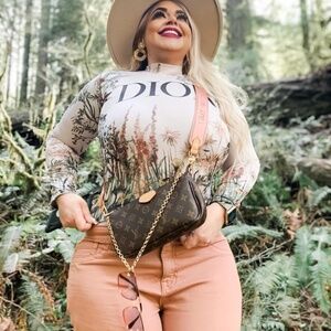 Miss Me Mid Rise Easy Crop Dusty Pink Jeans Size 36